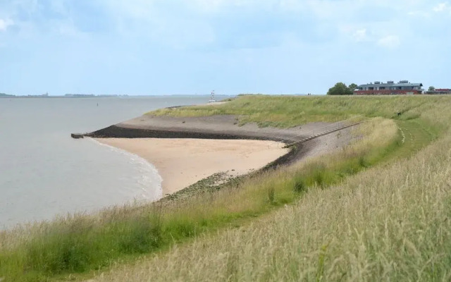 Zeeland Retreat; Sauna and Seaside Charm
