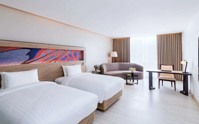 Novotel Phuket City Phokeethra Hotel