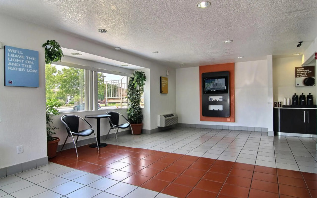 Motel 6-Albuquerque, NM - Coors Road