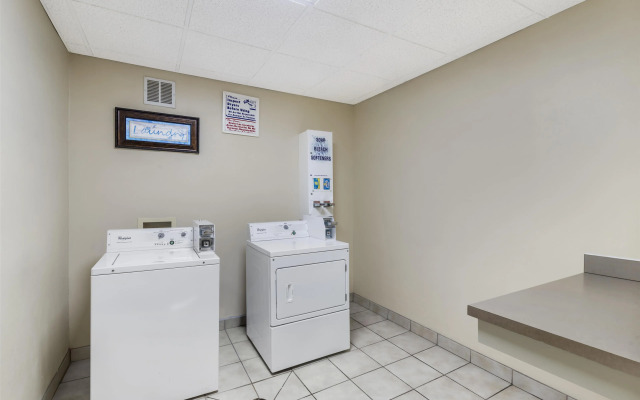 Best Western Plus Richmond Hill Inn