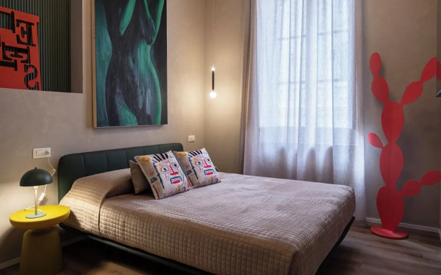 Reverse Art Hotel