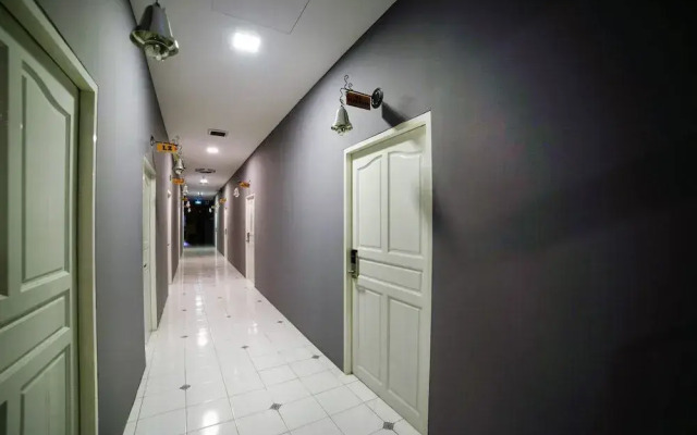 OYO 532 Meet & Meet Hostel