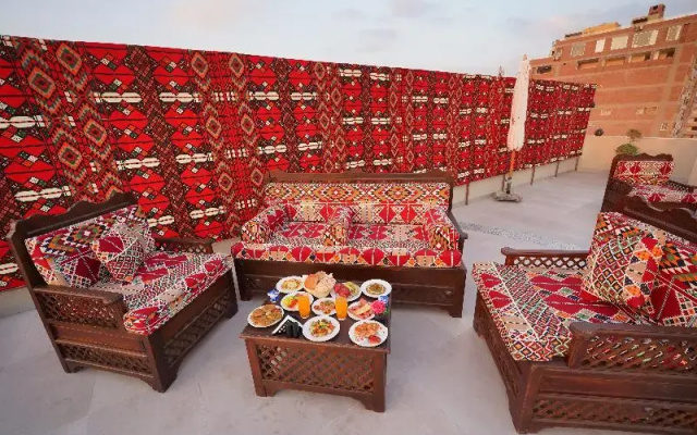 Pyramids Khan Hotel