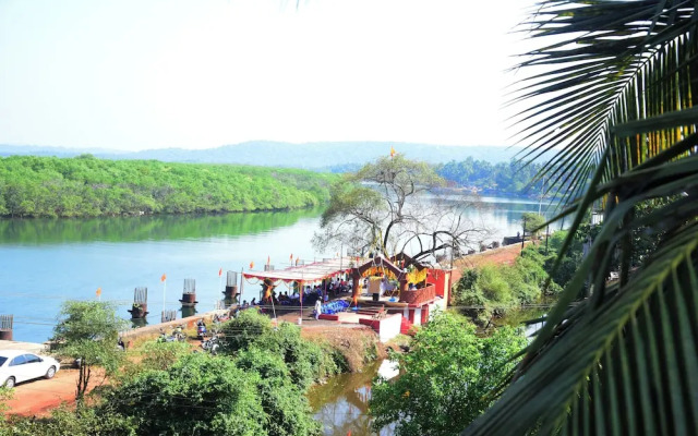 Laxmi Empire Guest House