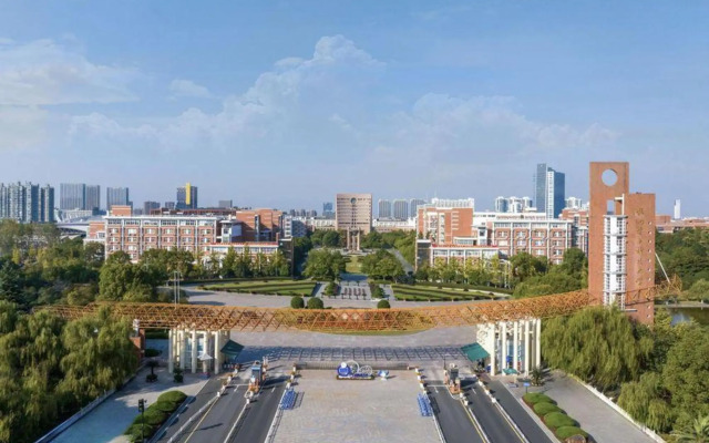 Muxi Collection Hotel (Xia Sha Wenze Road Subway Station)