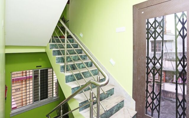 OYO 9975 Hotel Asmeet