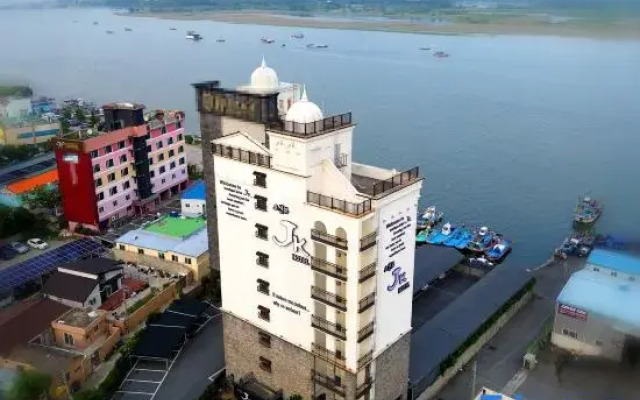 Hotel JK