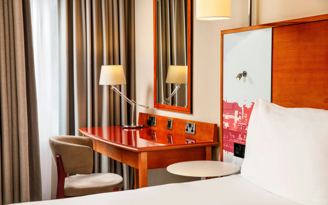 Holland House Hotel Cardiff By Sunday - Image 4