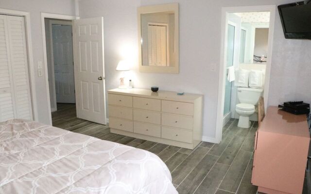 Jamaica Royale - 081 - 2 Br Condo