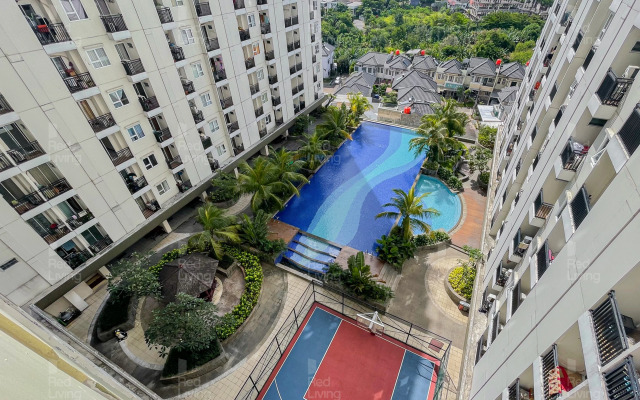 Redliving Apartemen Cinere resort - Gold Room