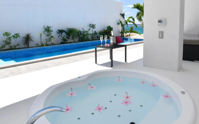 Feliz Villa Suite Miyakojima Ueno