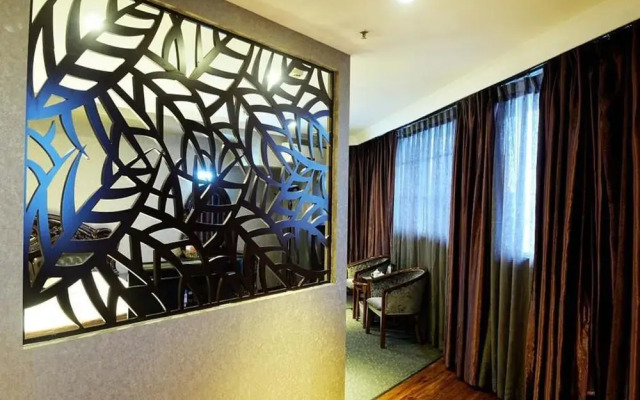 Fanghua Hotel