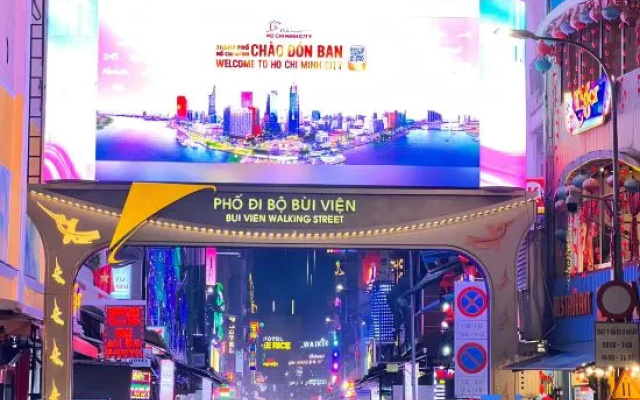 Movida Stay - Bui Vien Walking Street, District 1 – People – Ho Chi Minh City