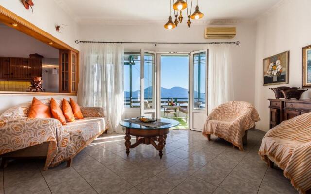Melisses Sea View House & Studio