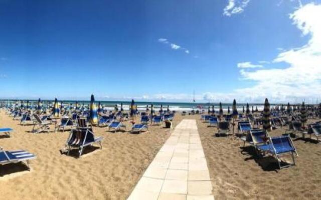 Hotel Tritone