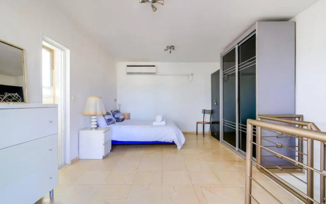 Duplex 2BR in Ben Yehuda by Holiday-rentals