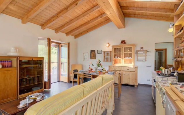 Casa Tra Borgo e Lago