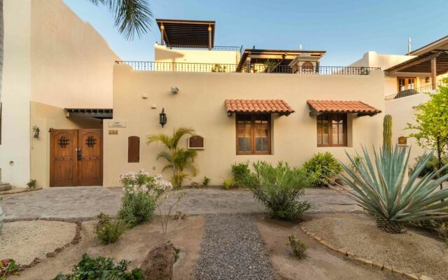 Casa Barcelona 2 BR by Casago