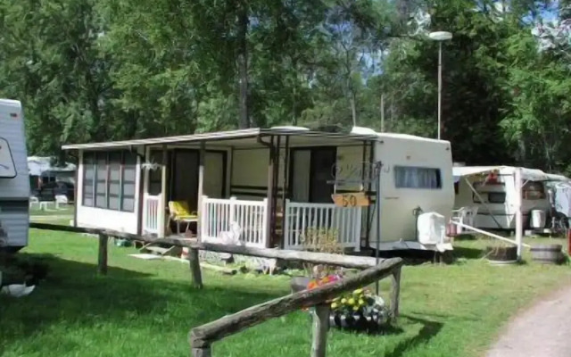 Jell-E-Bean Campground and Trailers