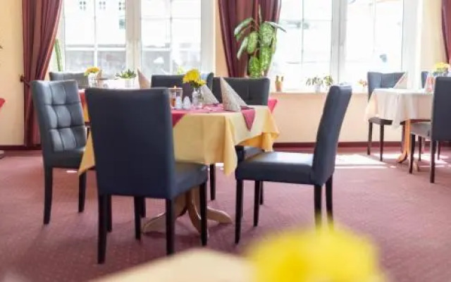 Hotel am Wariner See