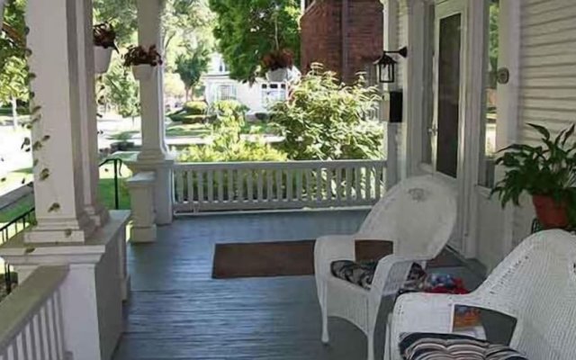 Caldwell House Bed and Breakfast
