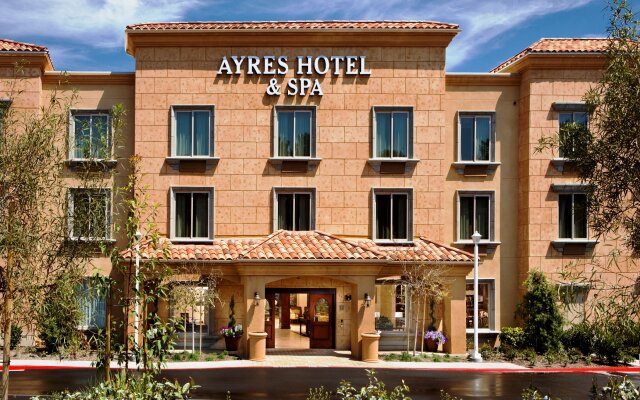 Ayres Hotel & Spa Mission Viejo – Lake Forest