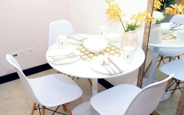 Cosmos Living - Goldcrest Views1