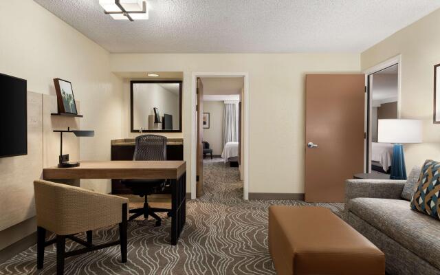 Embassy Suites by Hilton Phoenix Tempe