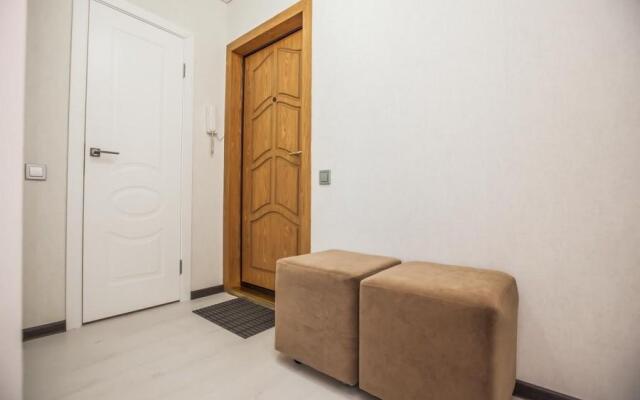 EasyRent on 38 Topolinaya Street