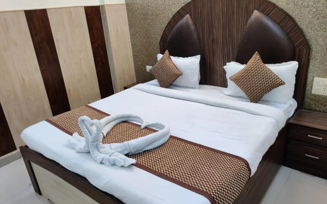 OYO 19453 Hotel Holy Basil