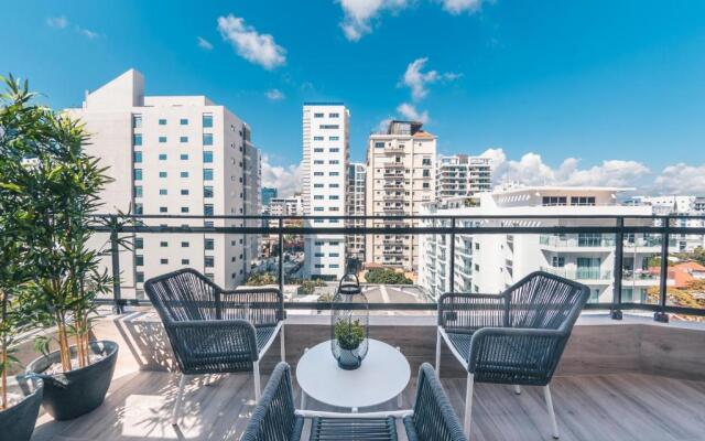 Fully Serviced Apartment at Regatta Living - 7B