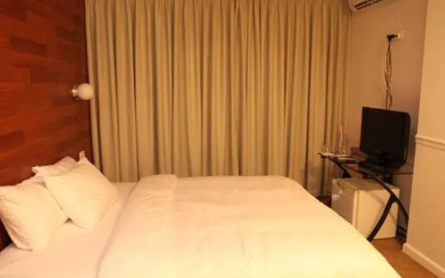 Idelson Hotel