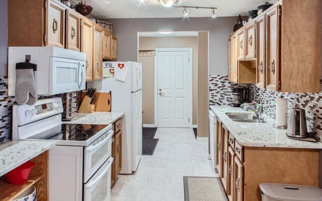 Ponderosa Inn by Okanagan Premier