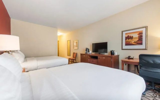 Holiday Inn Express & Suites LaGrange