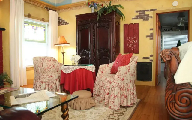 The Old Liberty Schoolhouse B&B