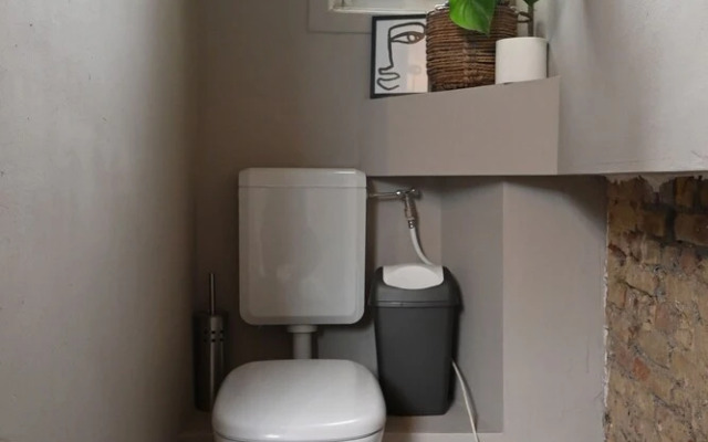 Cheap, Affordable Luxury in Antwerp Cc-4