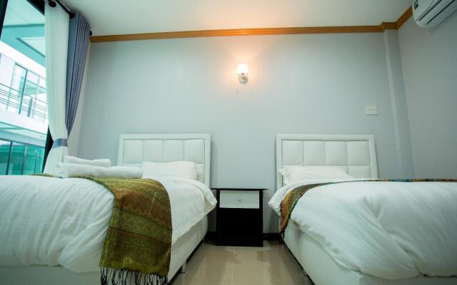 Three bridges hotel