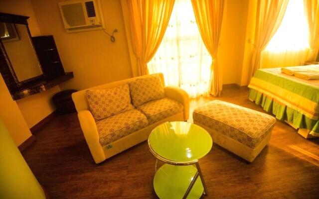 C & L Sea View Hotel
