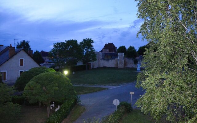 House With 3 Bedrooms in Le Blanc, With Enclosed Garden and Wifi