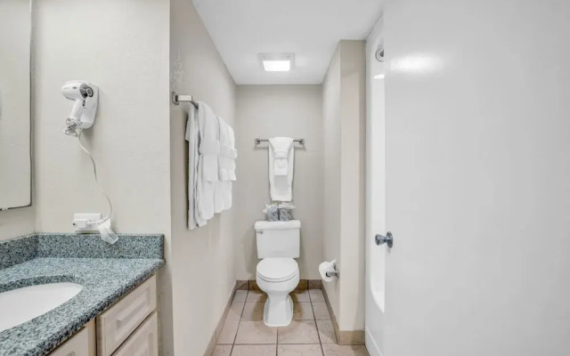 Oceanfront Atlantica Condo