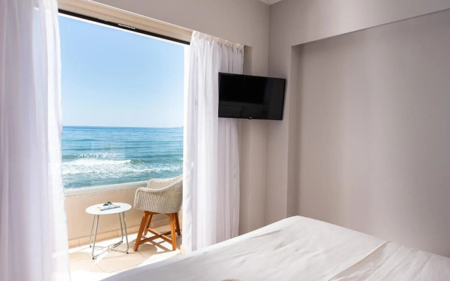 The Mini Beach Hotel