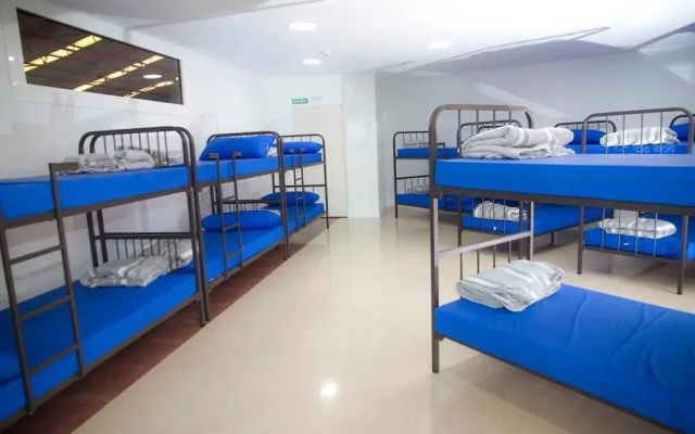 Albergue de Peregrinos San Cipriano - Hostel