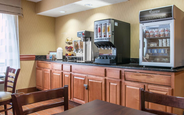 Sleep Inn & Suites - Airport