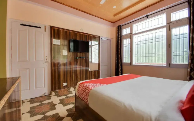 The Pine Stay by OYO Rooms