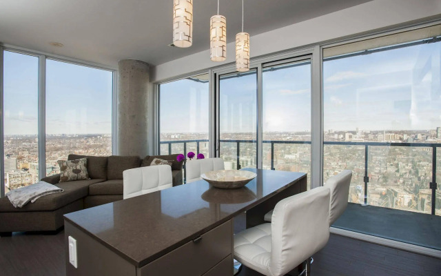 Velvet Stays – Entertainment District