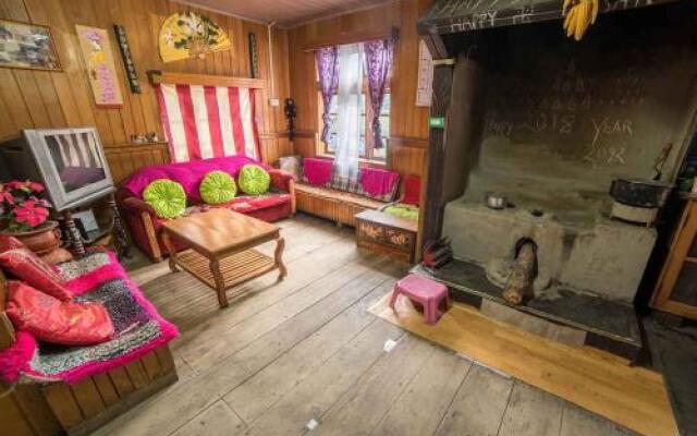 OurGuest Lachung Homestay