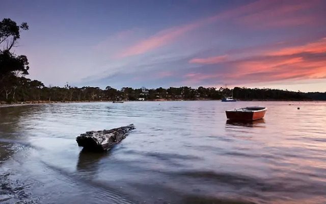 Three Beaches - Chic Eco Home Tasmania