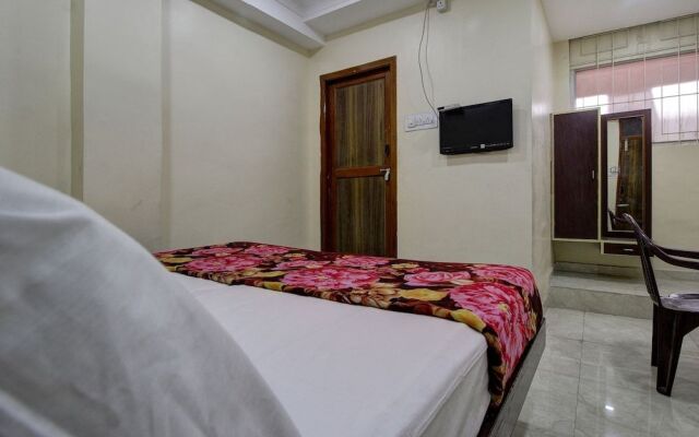Spot On 45084 Hotel Navaratna Deluxe