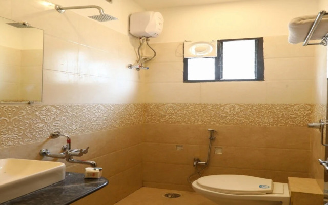 OYO 10781 Parashar Legacy