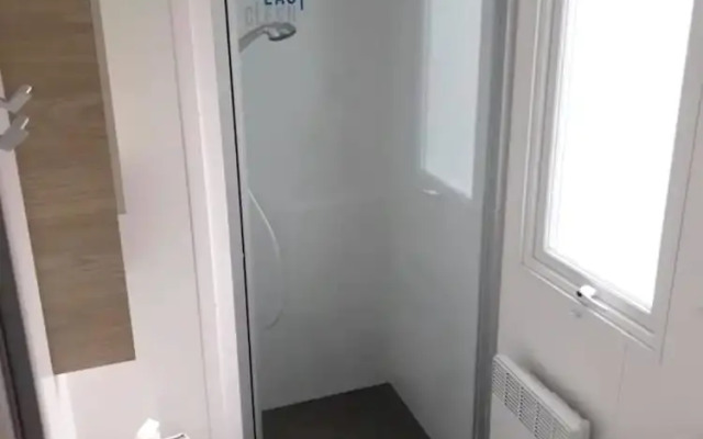 Bungalow With 2 Bedrooms in Saint-jean-de-monts, With Pool Access and